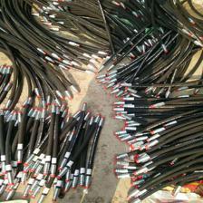 鑫源廠家熱銷高壓鋼絲編織膠管 高品質橡膠管與膠管總成的專業(yè)選擇